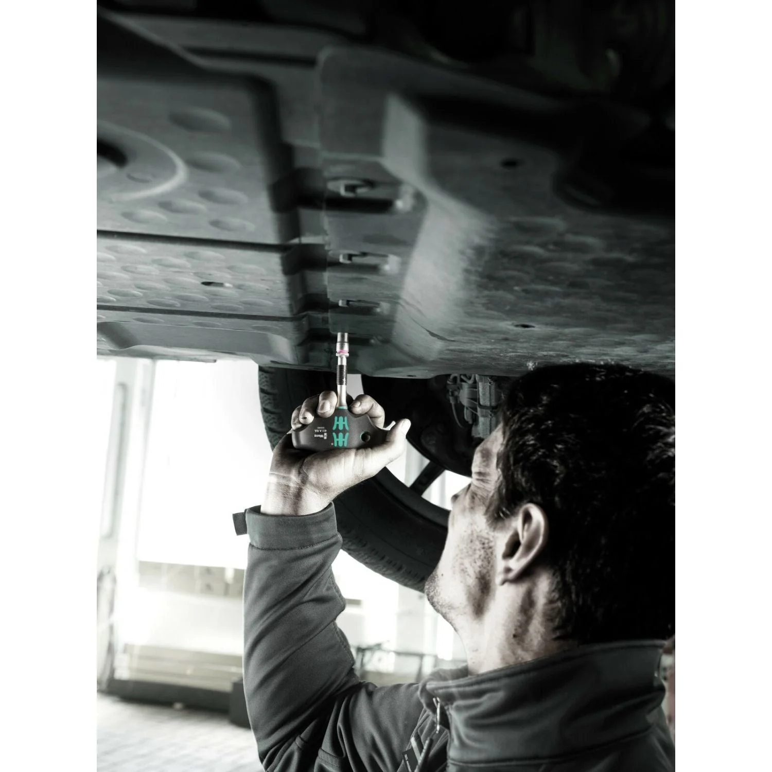 Wera 411 A Ra T-Handle Adapter Screwdriver With Ratchet Function, 1/4-in., 1/4-in.x45-mm. - Image 3