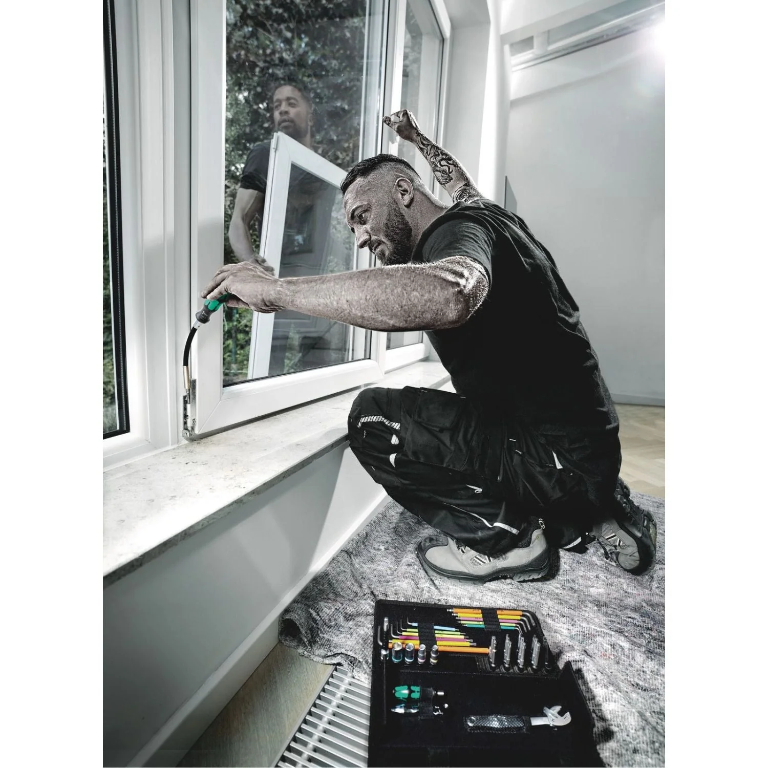 Wera 393 S Bitholding Screwdriver Extra Slim With Flexible Shaft, 1/4-in.x173.5-mm. - Image 3