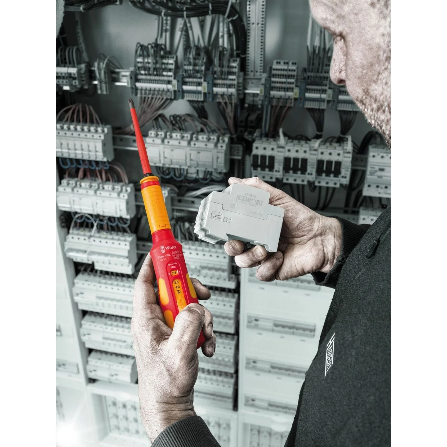 Wera 7516 VDE Kraftform Safe-Torque Speed Torque Screwdriver, 2.4-4.0 Nm, 9x2.4 Nmx2.8 Nmx3.2 Nmx3.6 Nmx4.0 Nmx192-mm. - Image 3
