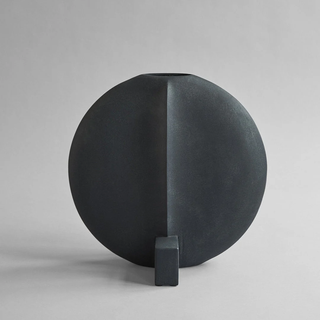 GUGGENHEIM VASE, BIG I $350.00 - Image 2
